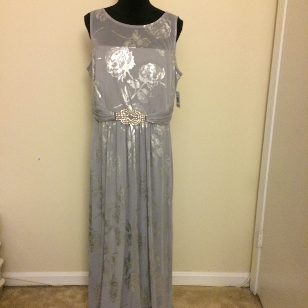 NWOT MSK Silver/Grey Foil Belted Dress